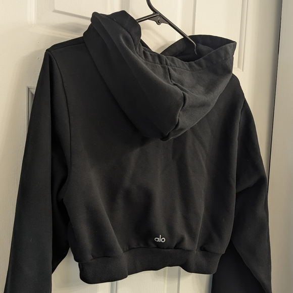 alo Yoga Cropped Headliner Shoulder Pad Hoodie - Picture 9 of 12